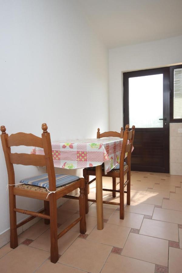 Apartments With A Parking Space Sali, Dugi Otok - 8136 ภายนอก รูปภาพ