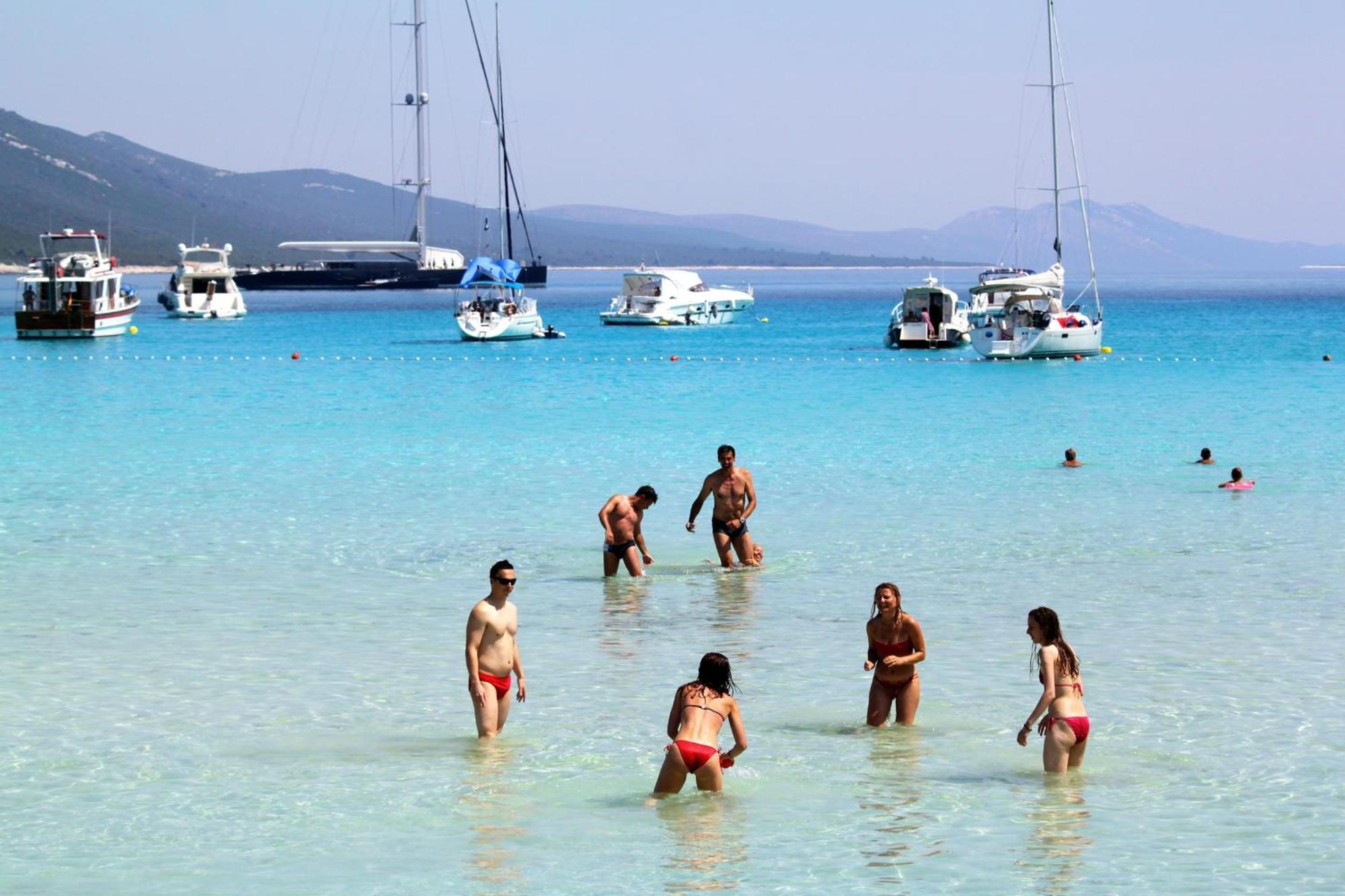 Apartments With A Parking Space Sali, Dugi Otok - 8136 ภายนอก รูปภาพ